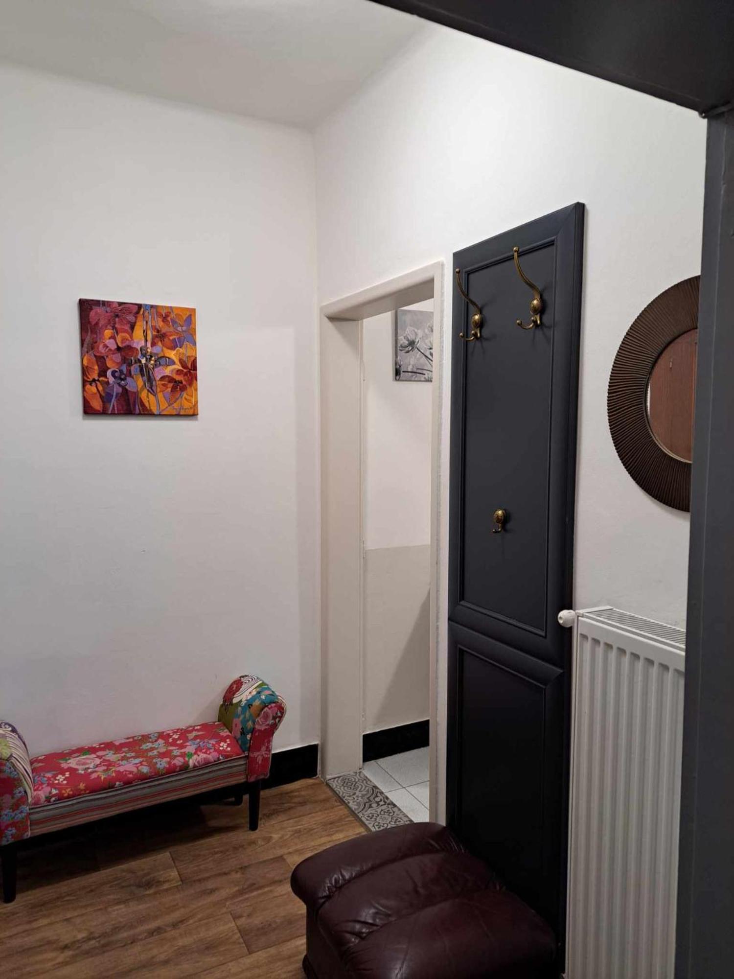 Cozy Town Center Retreat Apartment Komarno Exterior photo